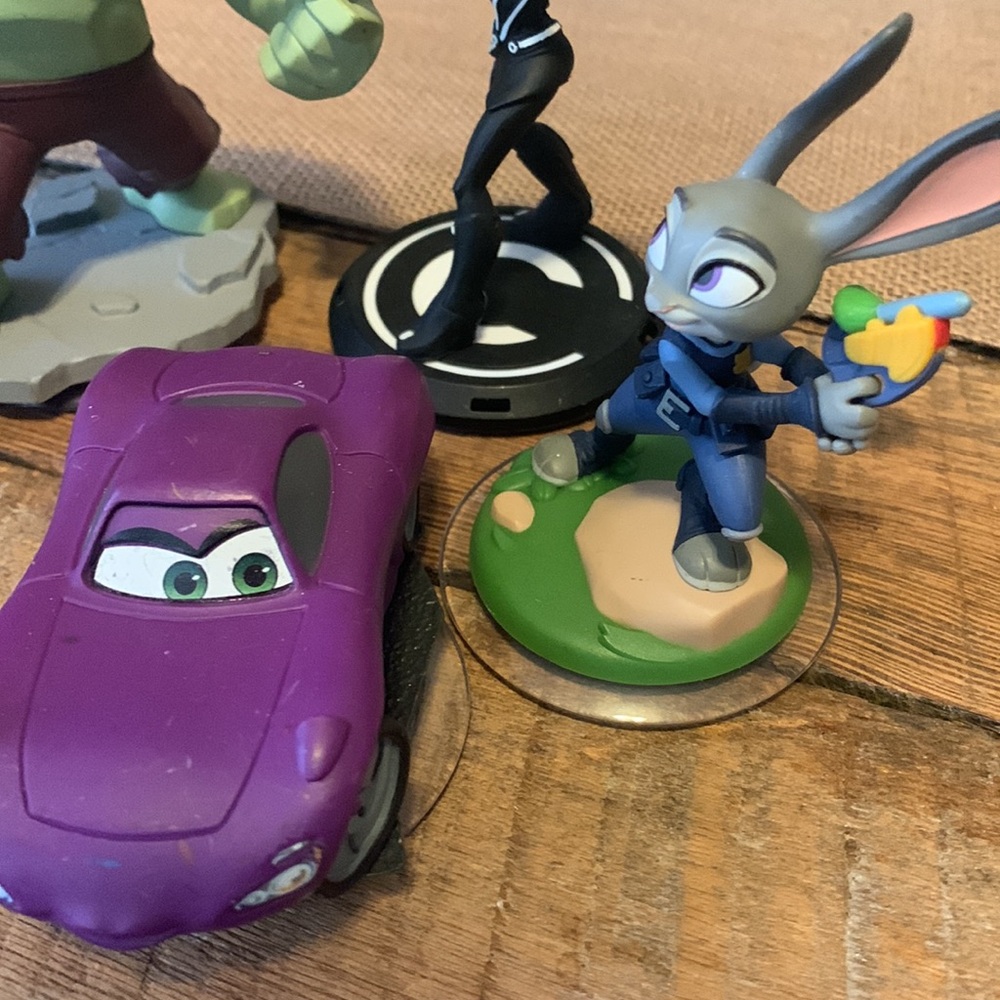 Disney Infinity lot - Picture 3 of 5